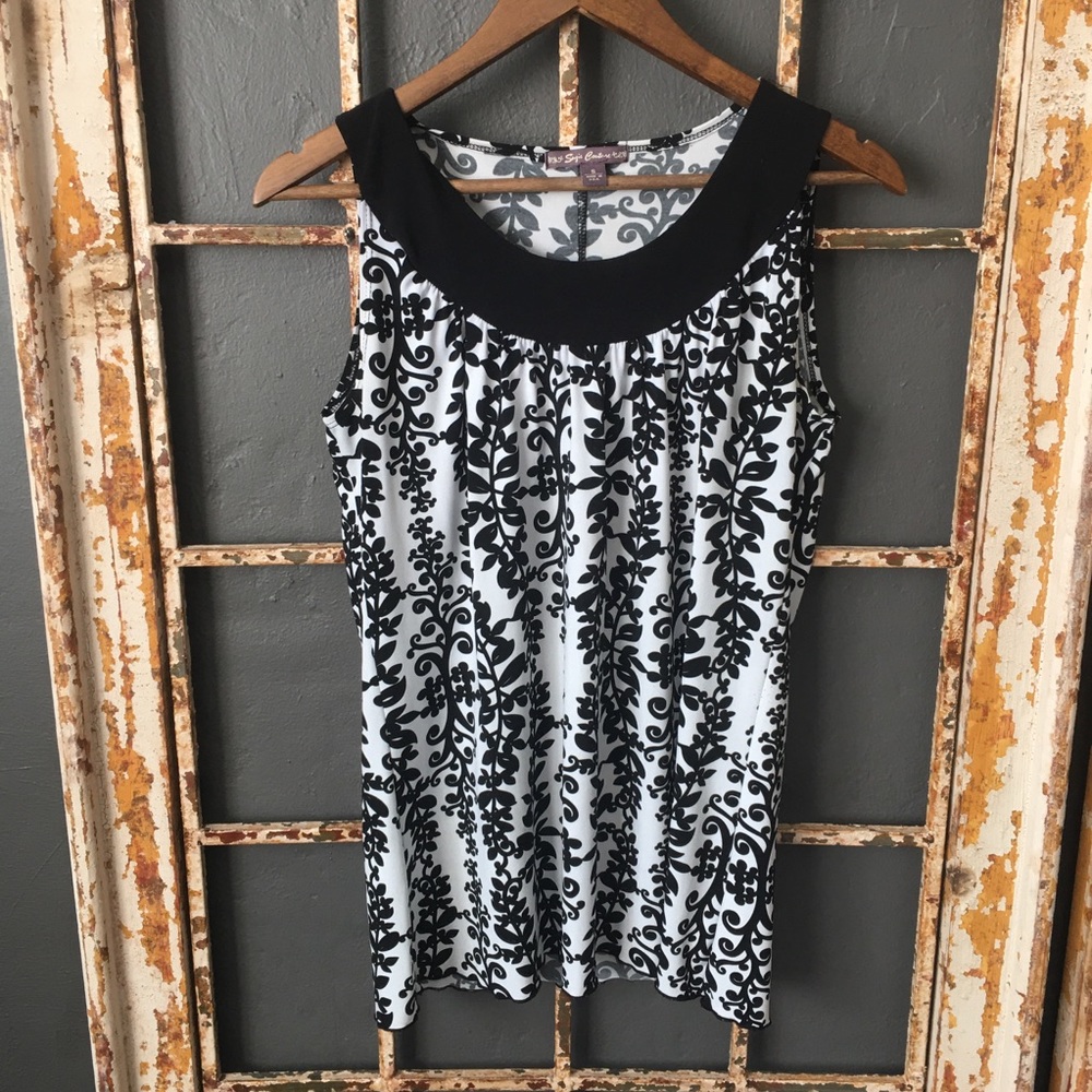 Suzie Couture Black & White Tunic Tank Top Size S